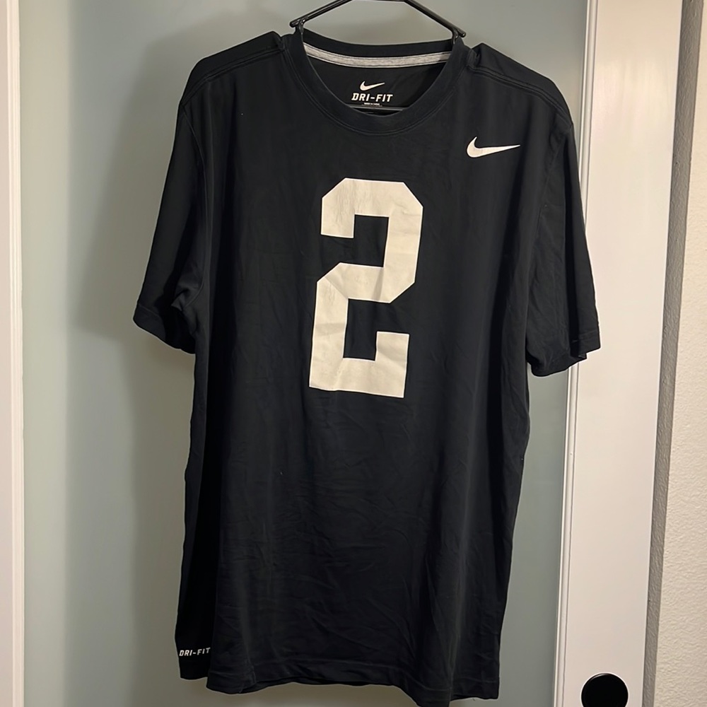 Black short sleeve